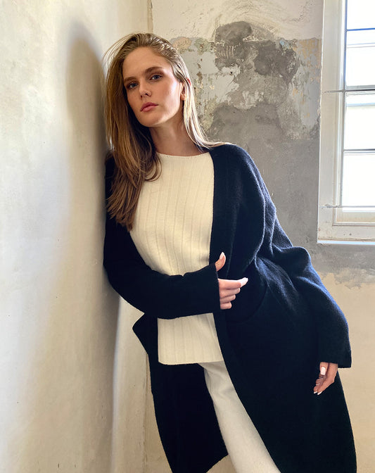 Cartagena Oversized Black 2 Pocket Cardigan