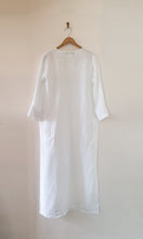 Load image into Gallery viewer, Linen Tunic Dress - White
